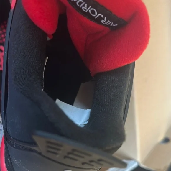Air Jordan 4 Retro Men's Black and Red Brand New - Picture 7 of 8